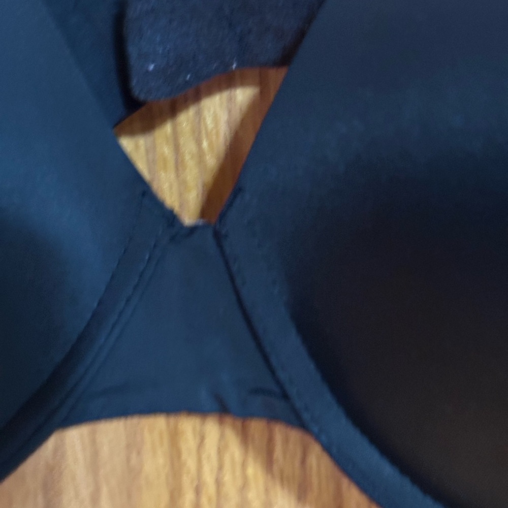 Victoria’s Secret t shirt lightly lined Elegant Black Women's Bra sz 38D - Picture 6 of 7